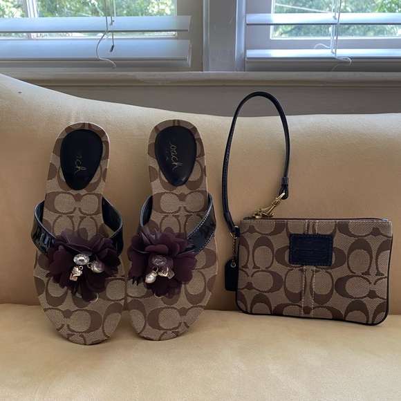 Coach Signature WRISTLET ONLY - Picture 1 of 5